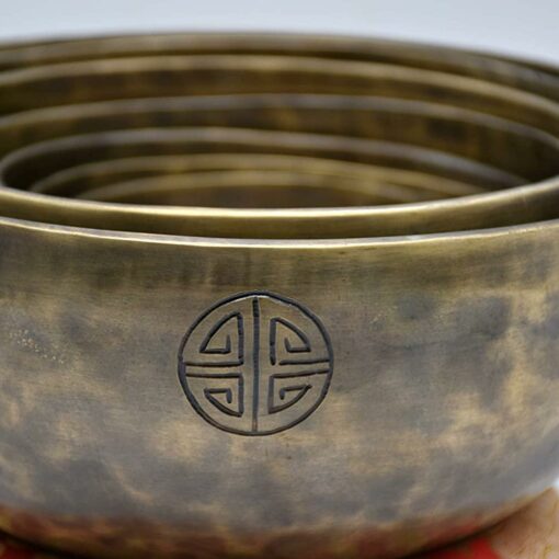 16 cm / 6.3"Full Moon 7 Metal Tibetan Gong Singing Bowl Handcrafted Singing Bowl for Meditation, Relaxation & Healing with Wooden Mallet