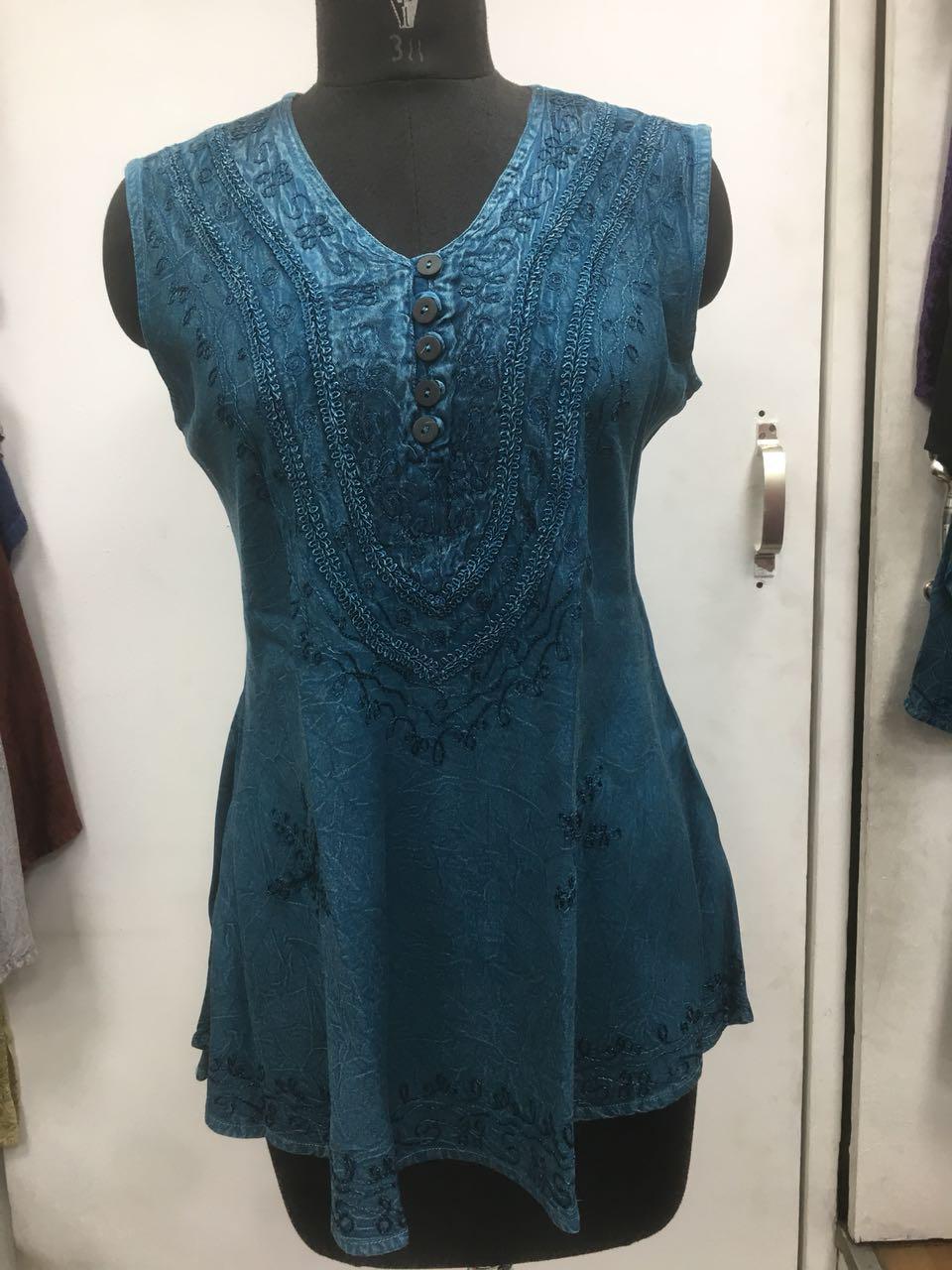 Pio 5B WS Sleeveless Solid Color Top