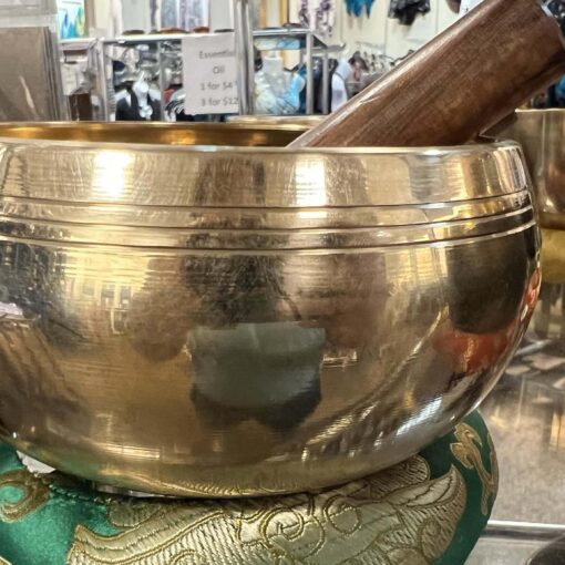 8 cm / 3.2" Plain Golden Color Singing Bowl for Meditation, Relaxation & Healing with Wooden Mallet