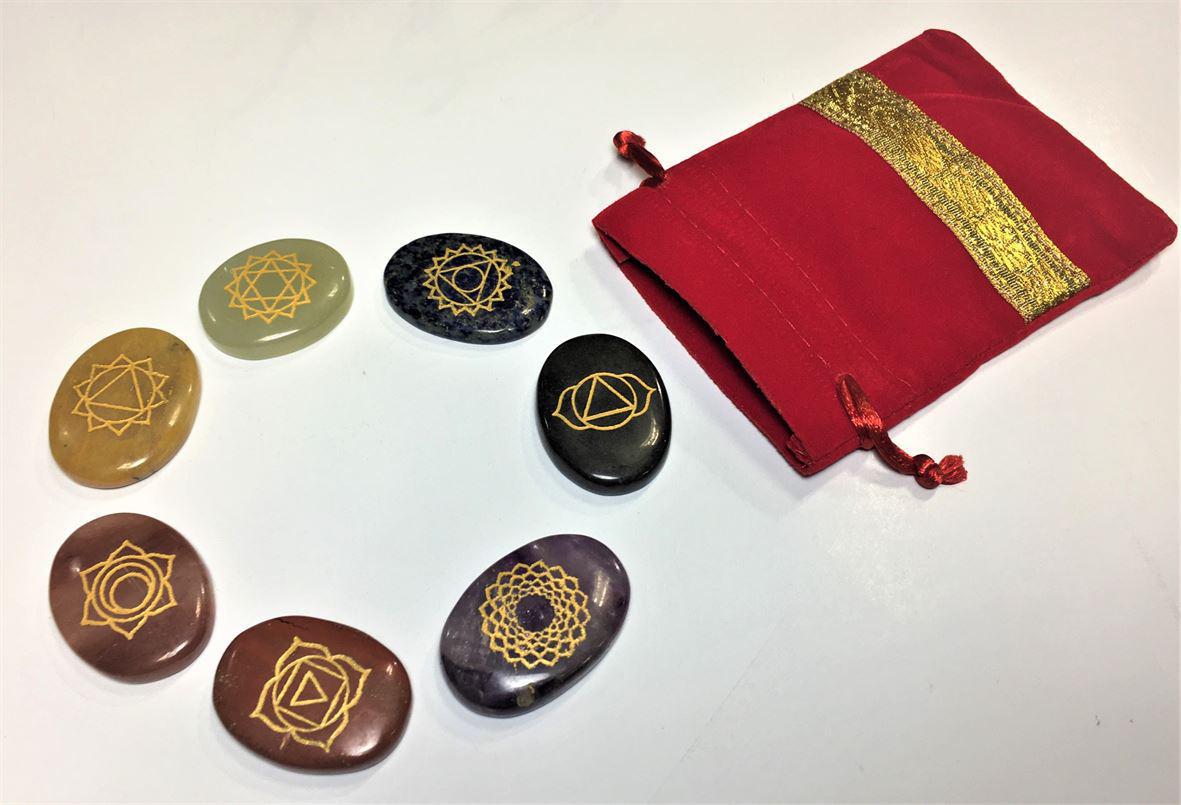 7-Chakra Stone Set Engraved Oval / Round Gemstone in Black Velvet Chakra Pouch