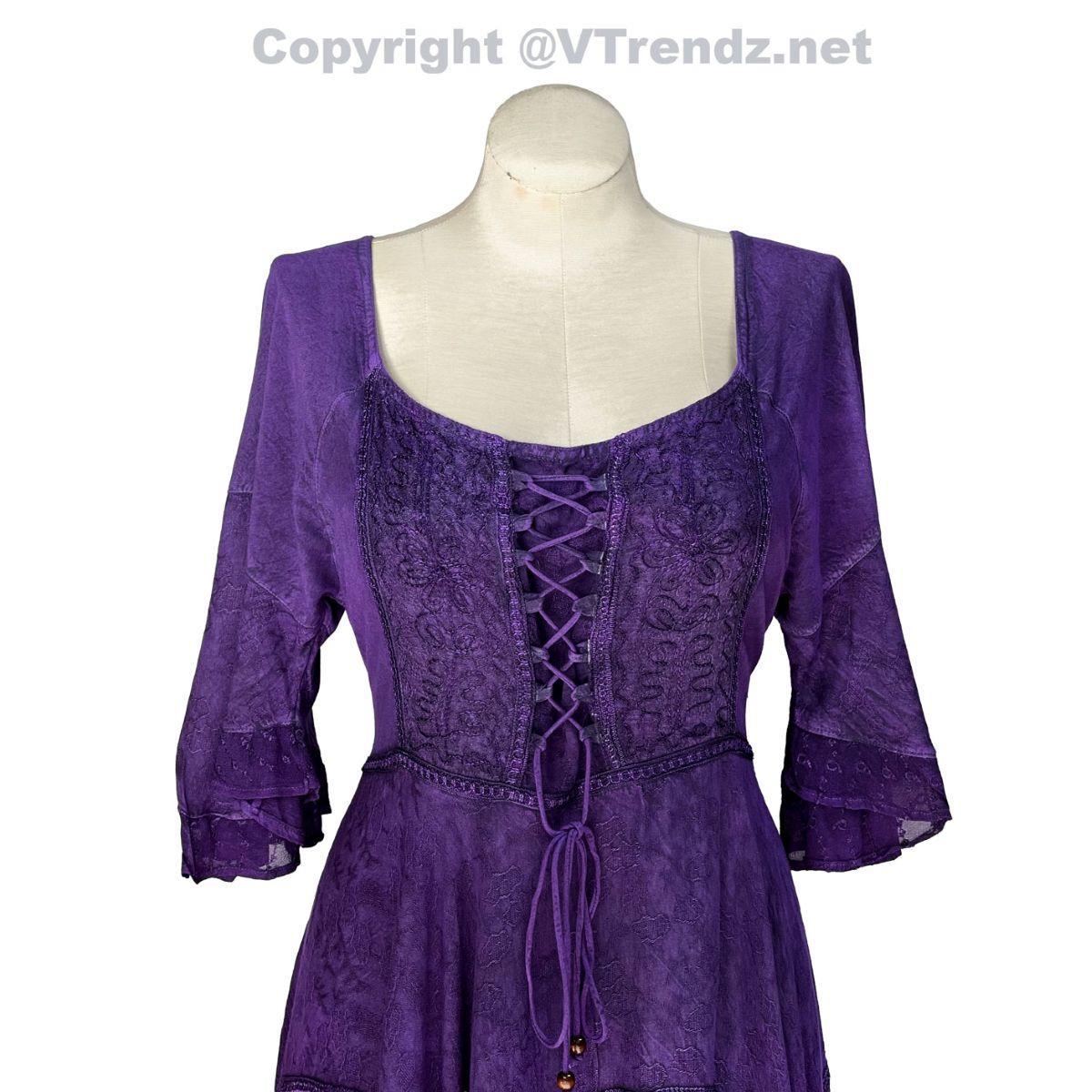 Long Sleeves Victorian Style Corset Dress with Georgette Lace & Threadwork - Image 8